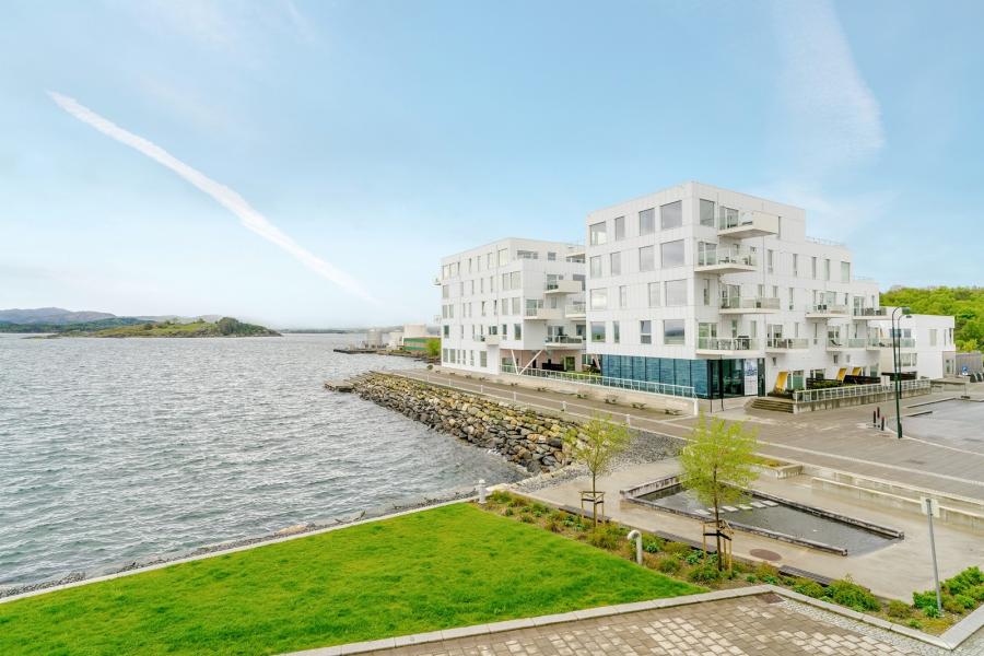 Sjøfront med næring